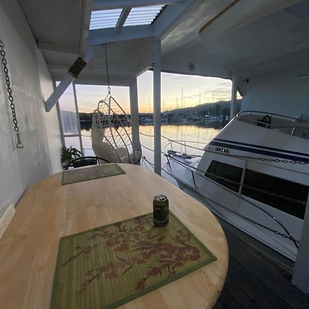 On The Water Boat House Apartment Whangarei Ngoại thất bức ảnh