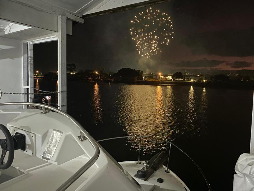 On The Water Boat House Apartment Whangarei Ngoại thất bức ảnh